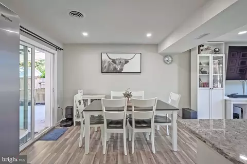 Dining - 18904 White Oak Dr, Triangle, VA 22172 photo 1 of 1