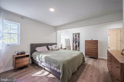 Bedroom - 18904 White Oak Dr, Triangle, VA 22172 photo 3 of 4