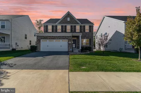 12444 Southington Dr, Woodbridge, VA 22192
