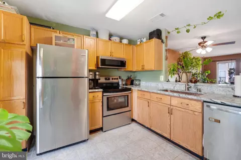 10933 Postern Ct, Manassas, VA 20109 photo 5