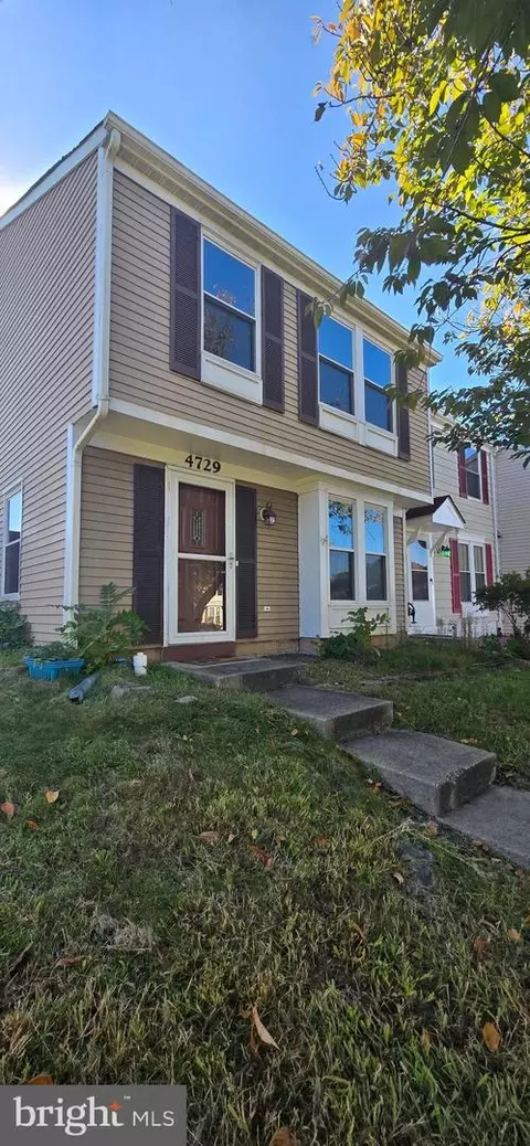 4729 Hedrick Ln, Woodbridge, VA 22193