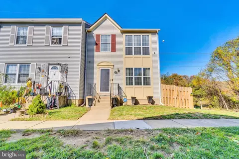3669 Dahlgren Pl, Dumfries, VA 22026