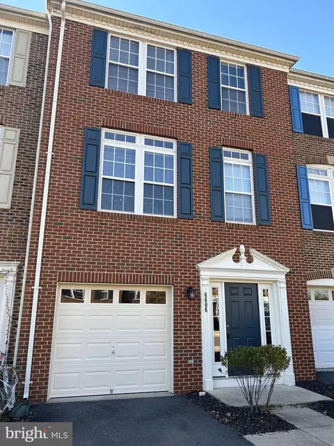 6606 Parville Loop, Gainesville, VA 20155