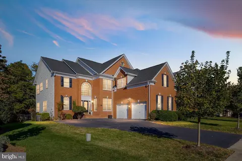 15616 Ryder Cup Dr, Haymarket, VA 20169