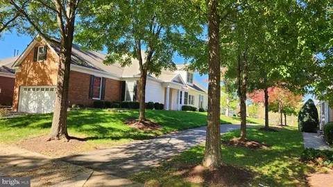 5483 Rodriquez Ln, Haymarket, VA 20169