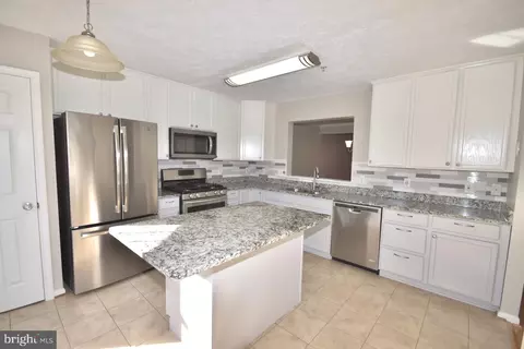 4140 La Mauricie Loop, Dumfries, VA 22025 photo 6