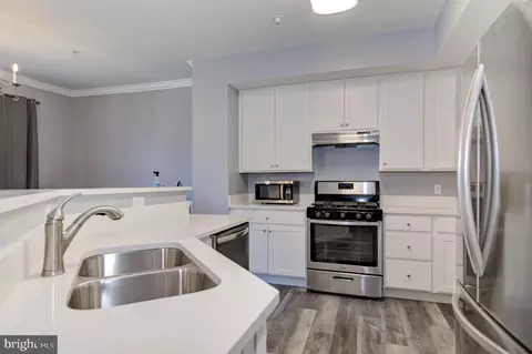 Kitchen - 6807 Sabbarton Pl, Gainesville, VA 20155 photo 1 of 3