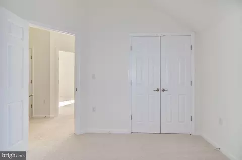 Bedroom - 6807 Sabbarton Pl, Gainesville, VA 20155 photo 8 of 9