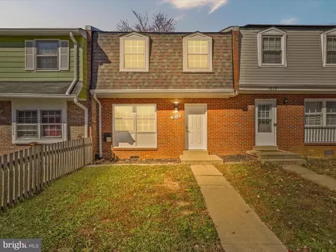 1814 Fort Pulaski Ct, Dumfries, VA 22026