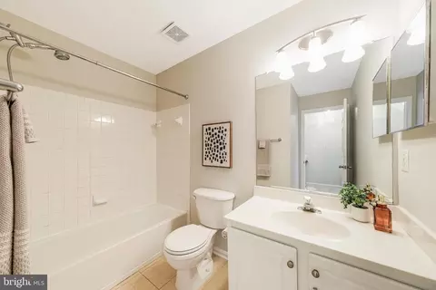 8870 Stable Forest Pl, Bristow, VA 20136 photo 18