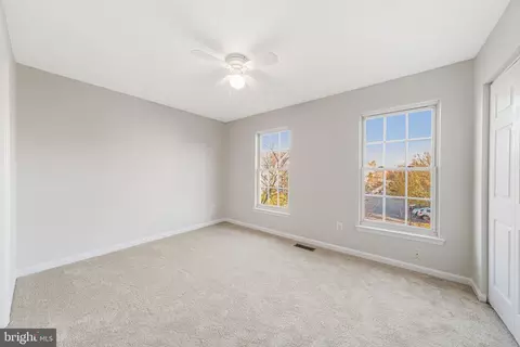 8870 Stable Forest Pl, Bristow, VA 20136 photo 30