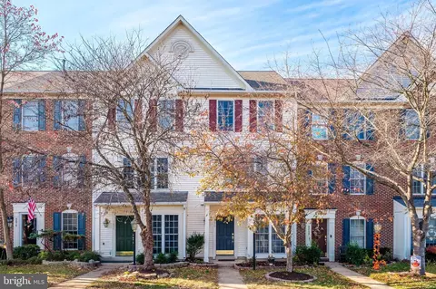 8870 Stable Forest Pl, Bristow, VA 20136 photo 3