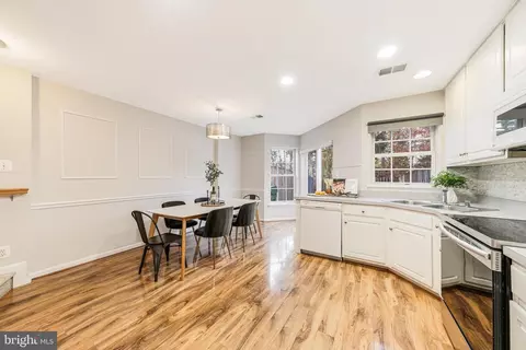 8870 Stable Forest Pl, Bristow, VA 20136 photo 14