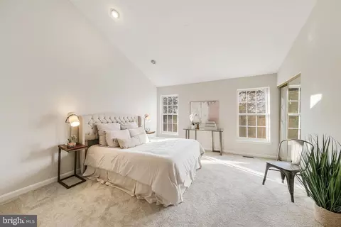 8870 Stable Forest Pl, Bristow, VA 20136 photo 33