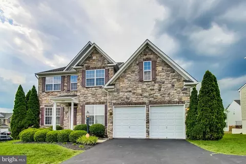 16185 Eagle Beak Cir, Woodbridge, VA 22191