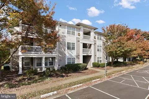14158 Cuddy Loop #103, Woodbridge, VA 22193