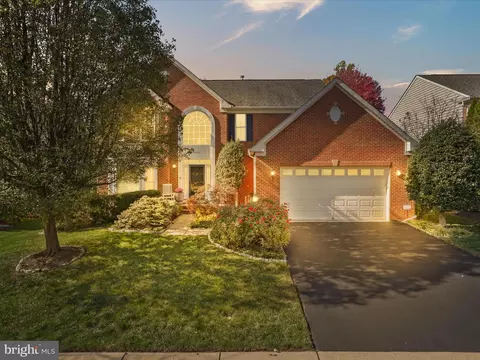 2425 Trimaran Way, Woodbridge, VA 22191