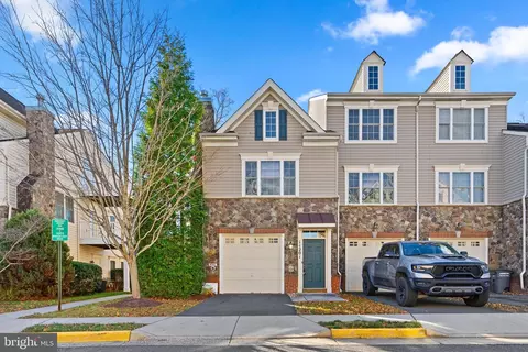 11201 Wortham Crest Cir, Manassas, VA 20109