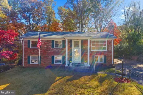 13639 Kingsman Rd, Woodbridge, VA 22193