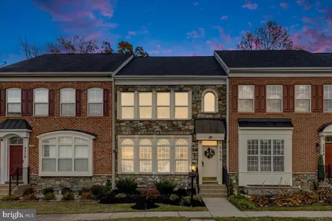2508 Blue Pool Dr, Woodbridge, VA 22191