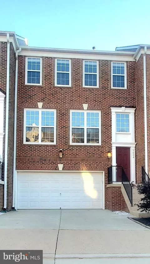7004 Courtyard Way, Haymarket, VA 20169