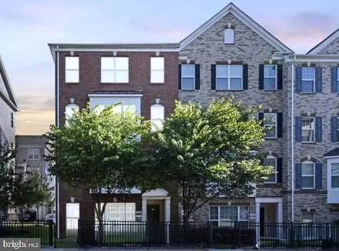 15249 Leicestershire St, Woodbridge, VA 22191
