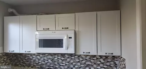 Entry Way - 8756 Dunstable Loop, Bristow, VA 20136 photo 5 of 7