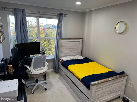Bedroom - 8756 Dunstable Loop, Bristow, VA 20136 photo 5 of 10