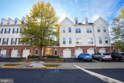 14463 Macon Grove Ln, Gainesville, VA 20155