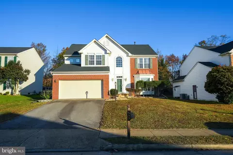 13171 Kinnicutt Dr, Woodbridge, VA 22192