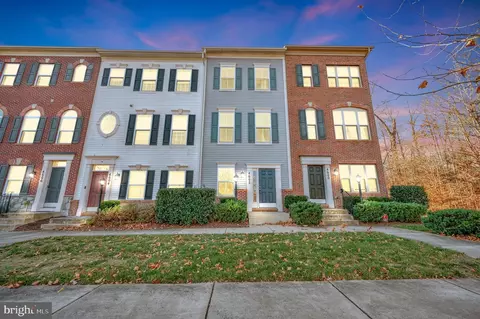 4602 Potomac Highlands Cir, Triangle, VA 22172