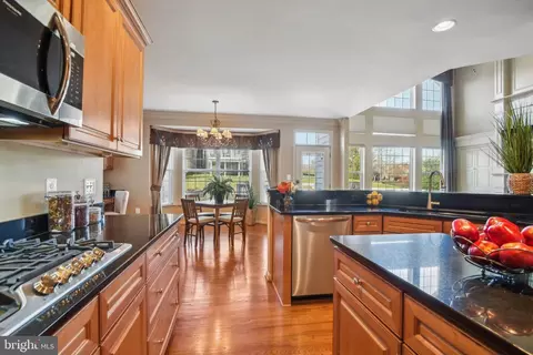 6710 Abberley Loop, Gainesville, VA 20155 photo 17