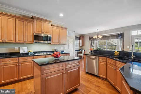 6710 Abberley Loop, Gainesville, VA 20155 photo 16