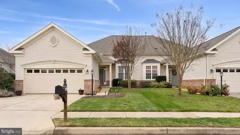 5912 Affirmed Pl, Gainesville, VA 20155 photo 2