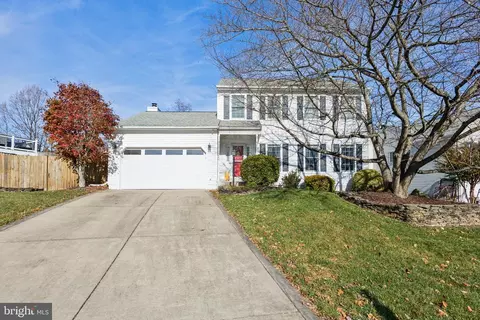 4380 Decatur Dr, Woodbridge, VA 22193