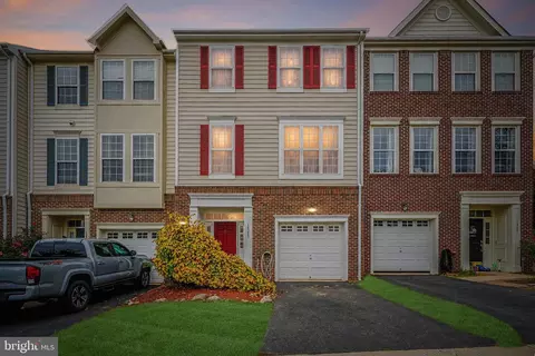 14285 Legend Glen Ct, Gainesville, VA 20155