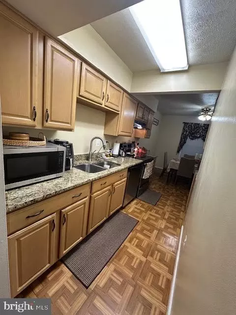 Kitchen - 10965 Tower Pl, Manassas, VA 20109 photo 2 of 2