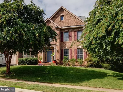 9125 Acadia Park Dr, Bristow, VA 20136