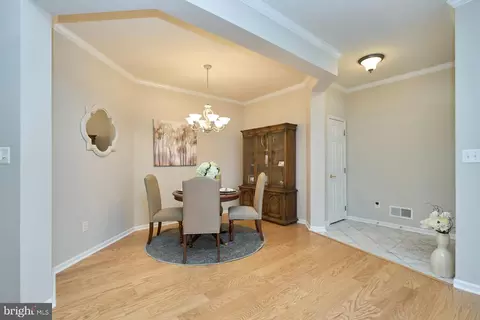 Entry Way - 6916 Broadleaf Ter, Gainesville, VA 20155 photo 2 of 6