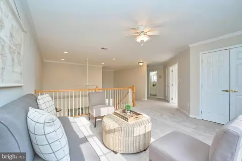 Entry Way - 6916 Broadleaf Ter, Gainesville, VA 20155 photo 6 of 6