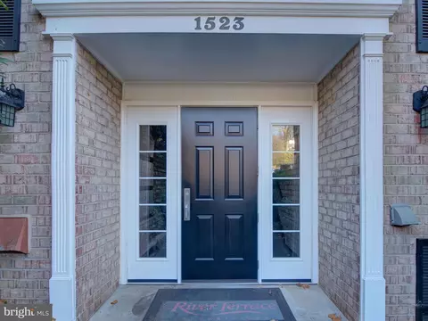 1523 Colonial Dr #104, Woodbridge, VA 22192
