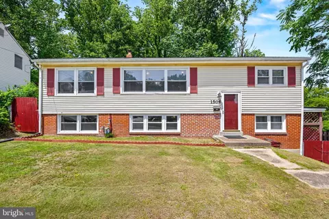 1504 Aiden Dr, Woodbridge, VA 22191