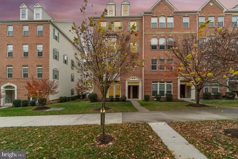 15167 Leicestershire St, Woodbridge, VA 22191