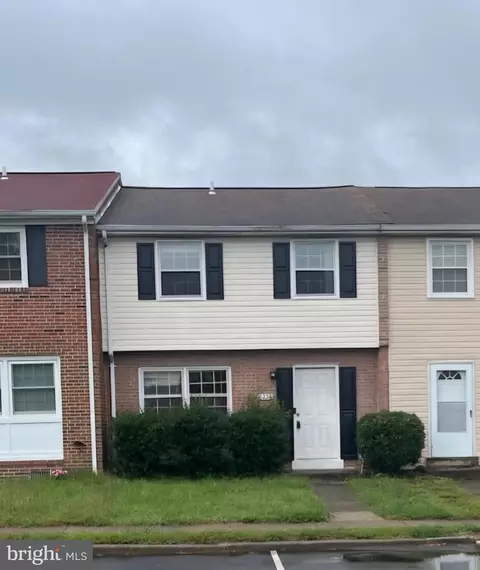 2254 Fort Pickens Ct, Dumfries, VA 22026