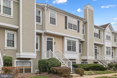 Exterior - 10909 Postern Ct, Manassas, VA 20109 photo 2 of 6