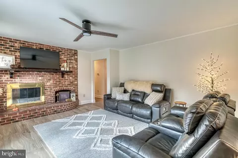 18498 Running Pine Ct, Triangle, VA 22172 photo 21