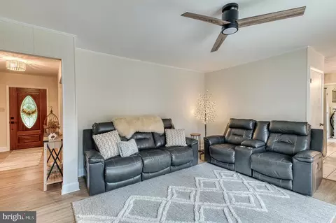18498 Running Pine Ct, Triangle, VA 22172 photo 24