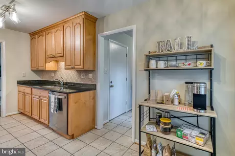 18498 Running Pine Ct, Triangle, VA 22172 photo 18