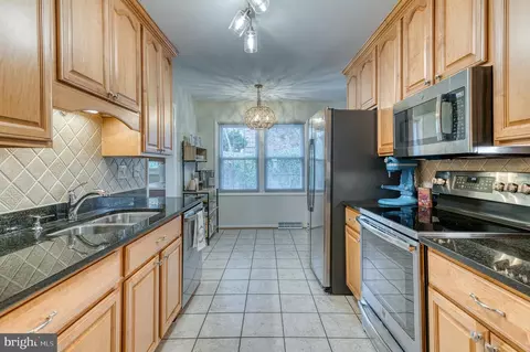 18498 Running Pine Ct, Triangle, VA 22172 photo 15