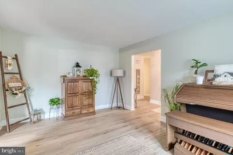 18498 Running Pine Ct, Triangle, VA 22172 photo 12